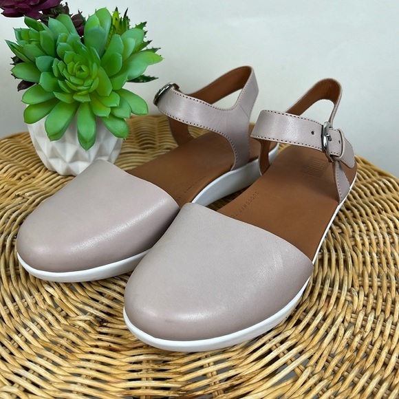 New Fitflop Cova II Closed Toe Sandal Leather 6.5 Mink - Picture 2 of 12